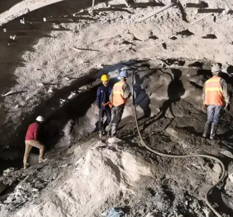 西双版纳拱顶带模注浆料的施工流程及注意事项